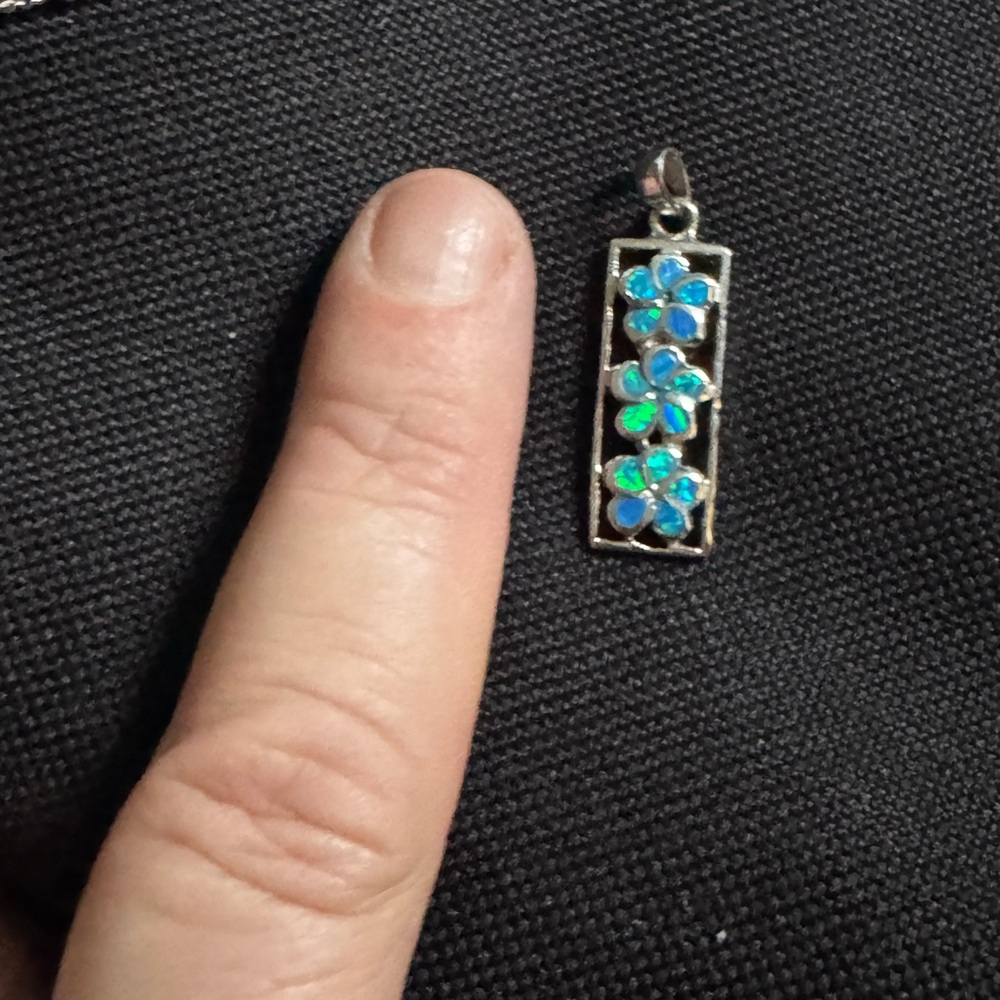 Blue opal plumeria and sterling silver pendant - Picture 2 of 4